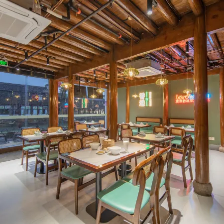 Floral Lux Hotel· Shaoxing Ancient Town Impression Hotel