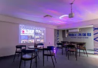 Fly House Homestay