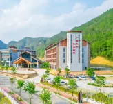 Guangxi Tianmu Banshan Hot Spring Resort Hotel dekat Shibashui Nature Scenic Spot