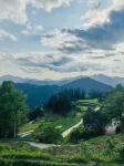 something precious for a kind of life - con vistas a la montaña