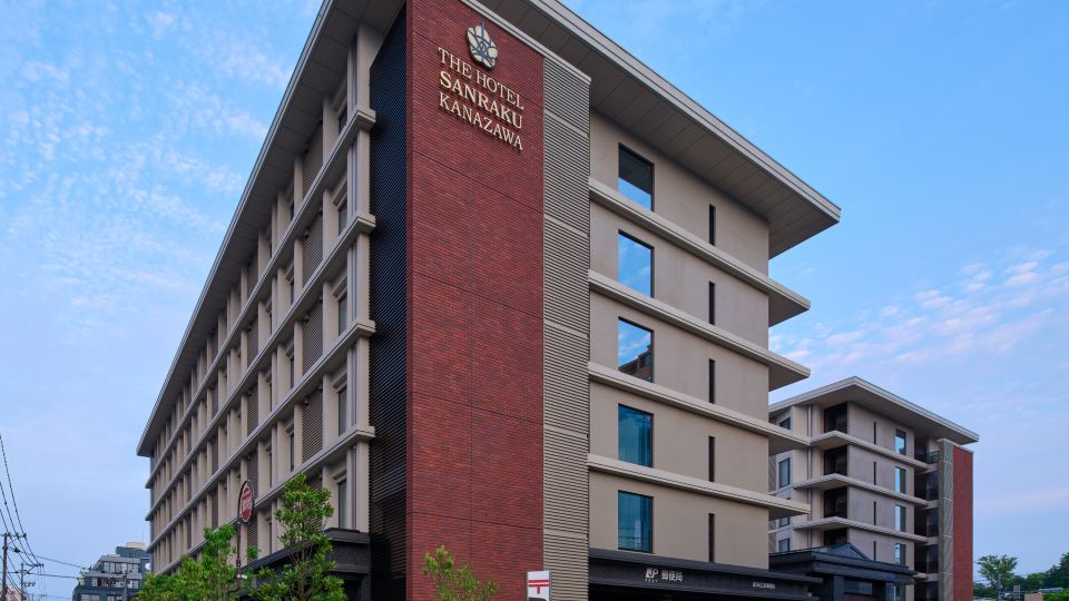 โรงแรมซันราคุ คานาซาว่า