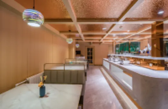 Dequan Luxury Hotel (National Convention Center Olympic Park Subway Station Store)