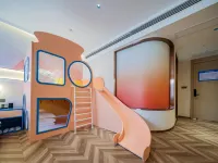 Longting Holiday Hotel (Zigong Fangte Dinosaur Kingdom Store)