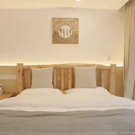Yimu Residence · Echo Eryu · Overlooking the Panoramic View Vacation Garden Villa
