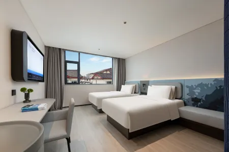 Lijiang Old Town Dashuiche Atour Light  Hotel