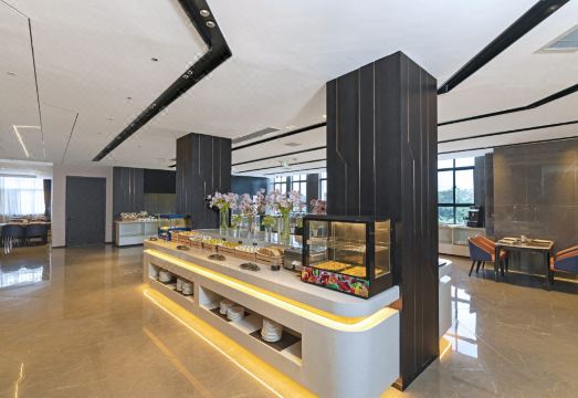 Sky Tel Ruijin smart room