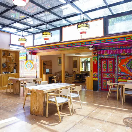 Rubu Jingyi Mountain Residence Homestay