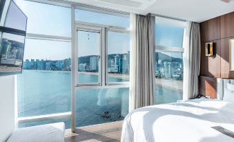 H Avenue Gwangalli Beach