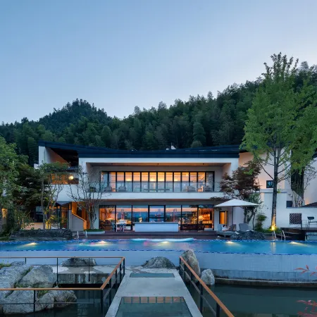 Nomadland Villa Resort