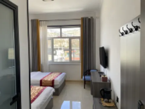 Huazhu Express Hotel فنادق في دينغ شي
