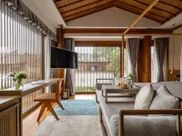 Lijiang  Town pure Hotel Hotels in Lijiang