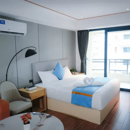 Golden Seagulls Hotel (Free Airport Shuttle Service)