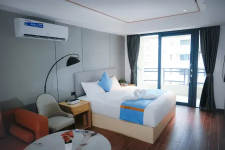 Golden Seagulls Hotel (Free Airport Shuttle Service) Отели рядом с достопримечательностью «Нешнел Шрайн оф Ауэр Мотер оф Перпечуал Хелп»