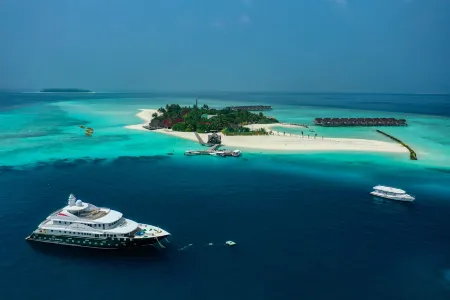 Dhigufaru Island Resort Отели в г. Kendhoo
