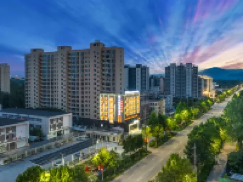 Wisdom Hotel Werner (Yubai Pangu Avenue) Hotels in Tongbai