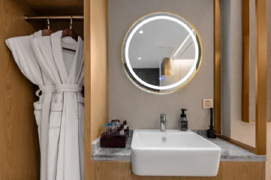 Waiting Hotel (Shanghai Xujiahui Branch) Отели рядом со станцией Shanghai South жд вокзал