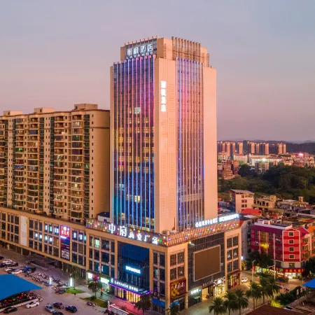 Lavande Hotel (Xintian County Government)
