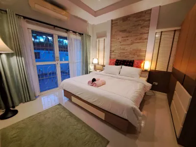 Jacuzzi Pool Villa Hotels in Huay Yai