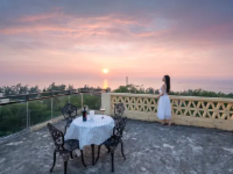 Stay · 1980 Sea View Holiday Resort Hotel (Drip Water Danping Shiluokou Beach Store) Hotels near Dishui Danping