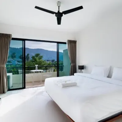 Hill Myna Holiday Park & Cafe Hotels near Bang Tao Beach