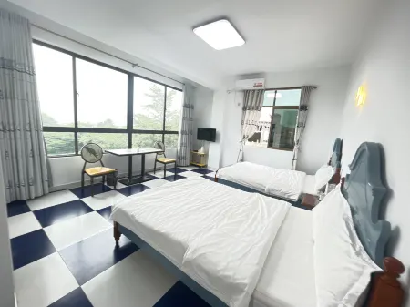 Ledong Guanhai Theme Inn Отели рядом с достопримечательностью «Yinggehai Salt Flats»