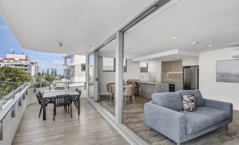 Direct Collective - Lowanna Beach Resort