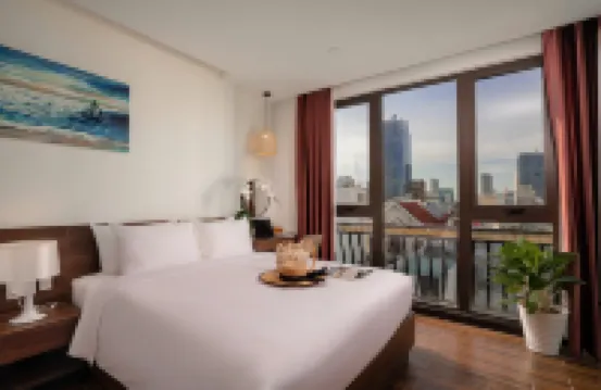 Dragon View Riverfront Hotel Hotels near Dragon Bridge