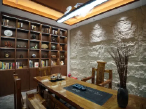 山而四合院酒店（山海關天下第一關景區古城店）