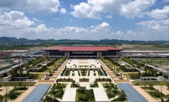 Guiyang Heerdun Hotel (GUI an New District High Speed Railway Station)