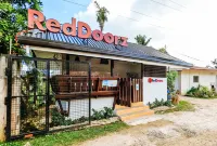 RedDoorz @ Gaea's Apartment Panglao Hotels in Panglao