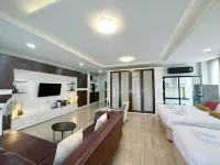 Daddy Dream Hotel and Residence - balcony