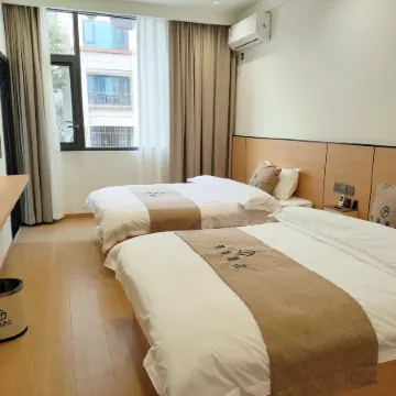 Dejiang Jingfu Hotel (New People's Hospital)