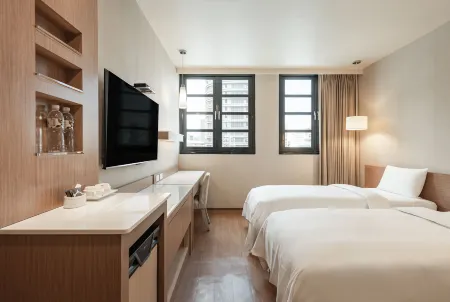 Kindness Hotel (Kaohsiung Station) Отели рядом со станцией Железнодорожная станция Каошун