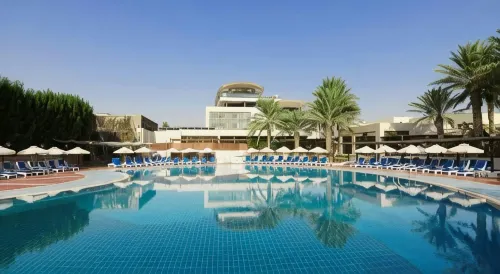 Radisson Blu Hotel, Kuwait Hotels in Messila