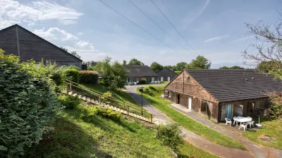 Vacancéole - Residence le Domaine du Bosquet فنادق في Meyrignac-l'Eglise