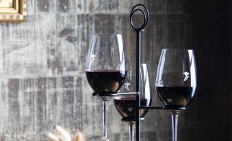 The Vineyard Hotel & Spa