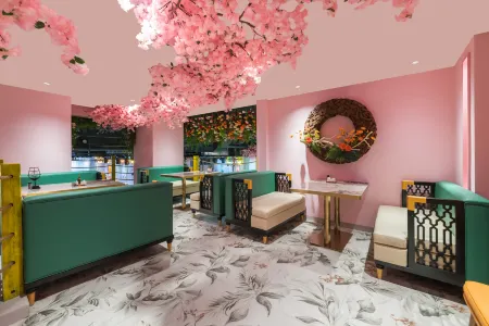 Heyuan Meiju Hotel Отели рядом с достопримечательностью «First High-Altitude Fountain in Asia»