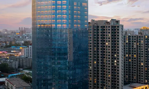 Xingtai Tianyi Square Delong Center Atour Hotel