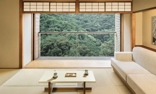 โฮชิโนะ รีสอร์ท ไค ฮาโกเน่