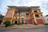 QiqiYunshu· Serendipity·Wind Blowing Sunset Resort (Jianshui Seventeen Holes Bridge Store) Hotels near Jianshui 17-hole Bridge