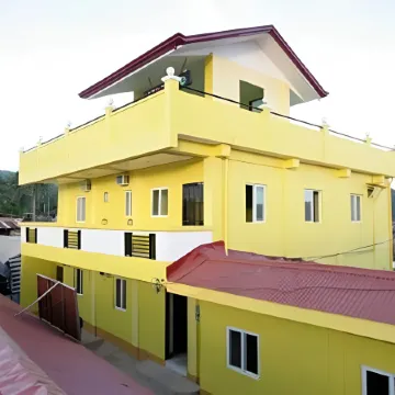 Luis Bay Travellers Lodge