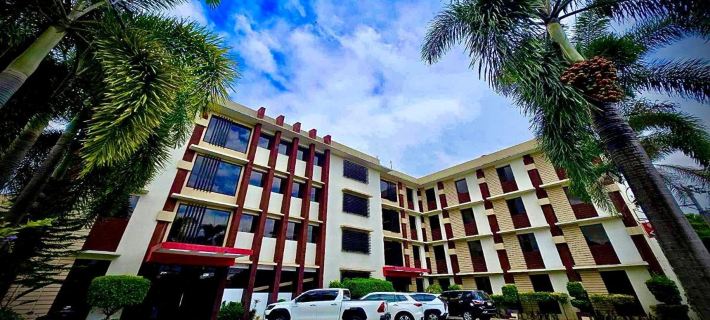 At The Pad Hotel and Resort Hotels in Angeles