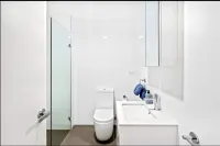 Central charming 2 bedrooms with balcony & aircon