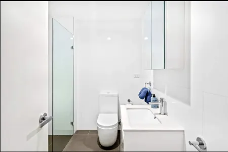 Central charming 2 bedrooms with balcony & aircon Отели рядом с достопримечательностью «Парк Хармони»