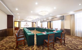 Huanren Longxing International Hotel