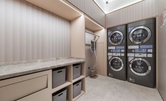 Hanting Hotel (Shanghai Songtang Road South Changjiang Road Subway Station)