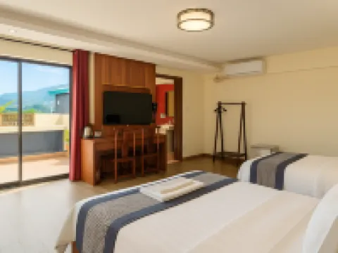 JUN YUE Lagos Landmark Centre  Tafawa Balewa Muritala Airport hotel โรงแรมในลากอส