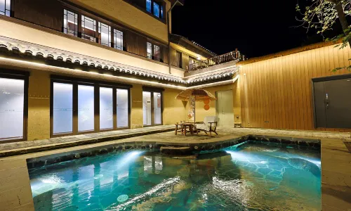 Huansen Guanluo Hotel, North Slope Distribution Center of Changbai Mountain