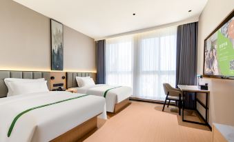 GreenTree Inn Express Hotel (Xuzhou Hubushan Fengchu Food Street)