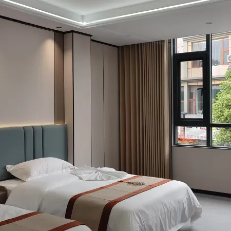 Xinyuan Homestay (Wumeng Grassland)